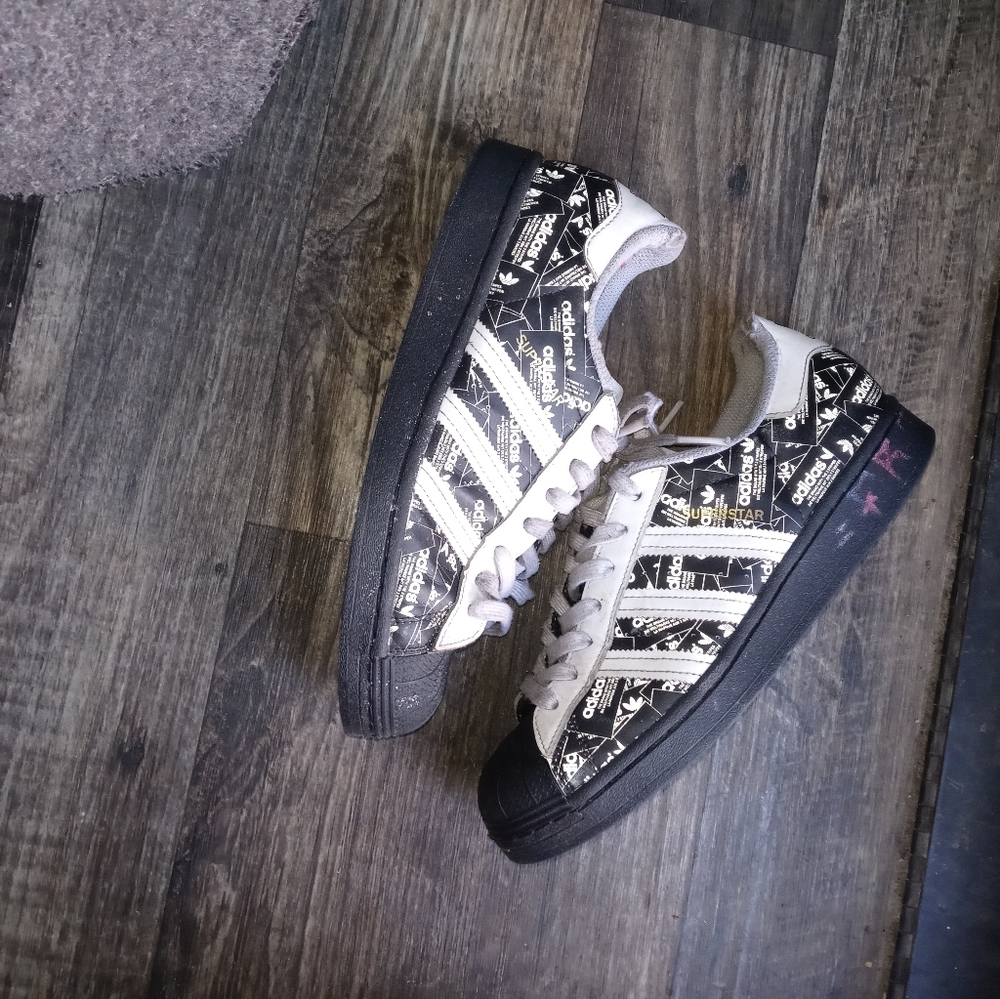Adidas shoes - Picture 3 of 4
